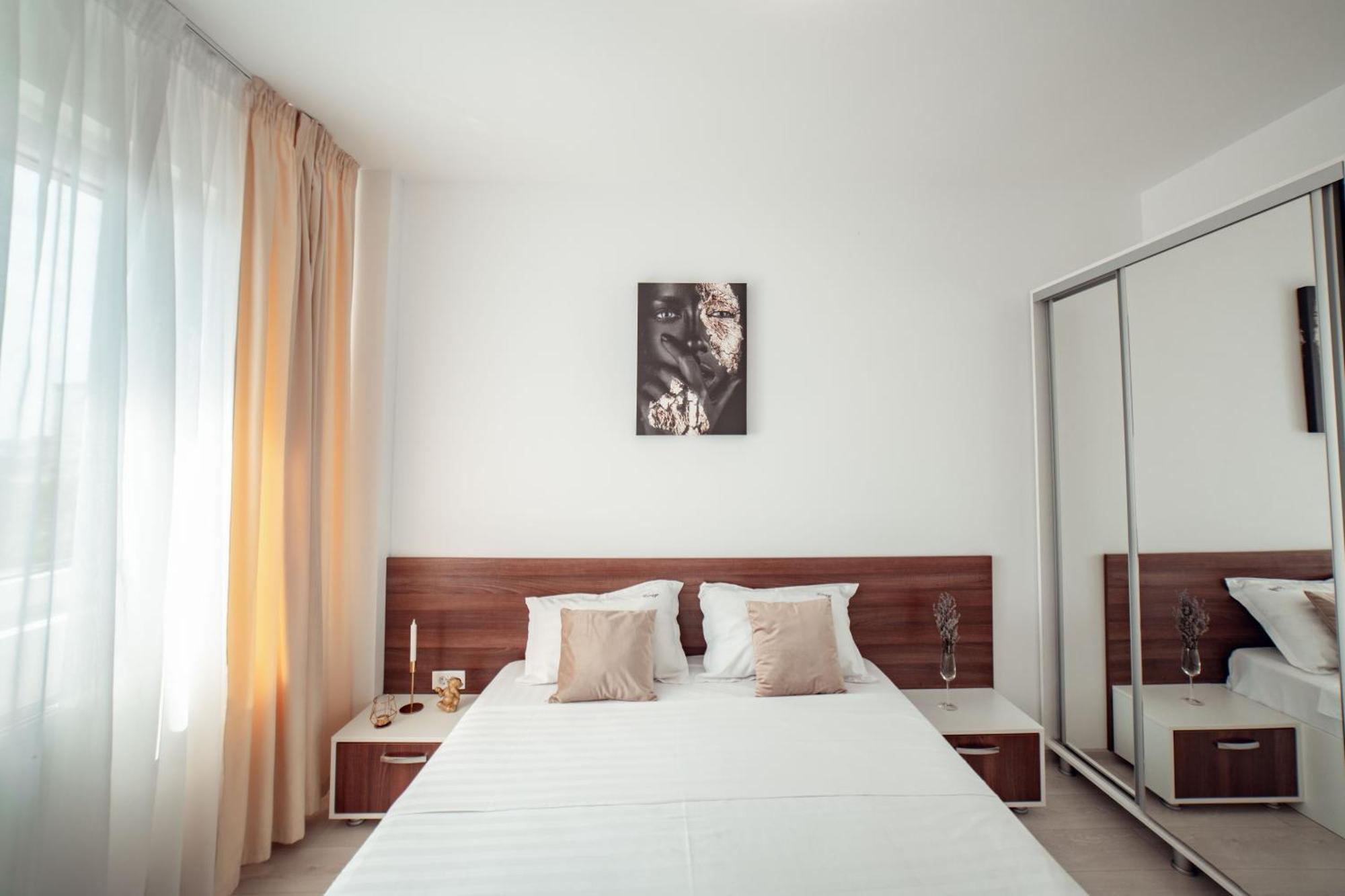 Cozy Apartments At Q Residence - Palas Mall Яссы Экстерьер фото